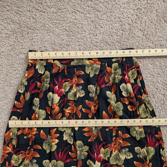 Sag Harbor Petite Vintage Black Green Orange Floral A-Line Midi Skirt Size Large - Picture 6 of 7